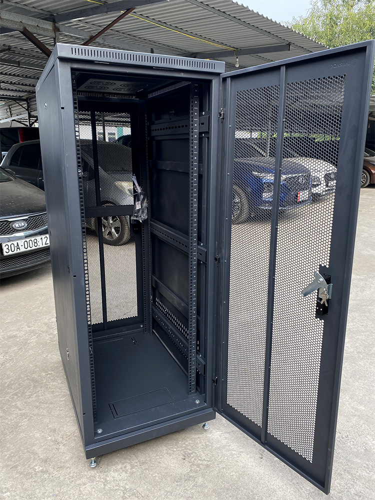 Tủ rack 32U D1000 hãng UNIRACK mẫu mới