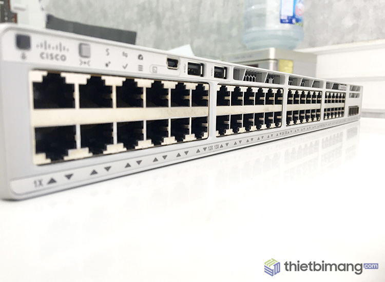 Thiết bị mạng Cisco C9200L-48T-4G-E chính hãng C9200L-48T-4G-E - Thiết bị mạng Cisco C9200L-48T-4G-E chính hãng