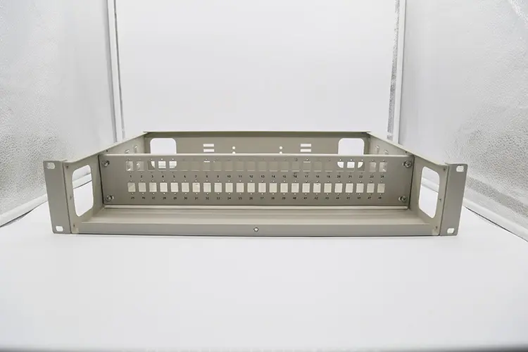 Review nhanh hộp phối quang, làn gió mới trên thị trường - Hộp ODF 48FO lắp rack