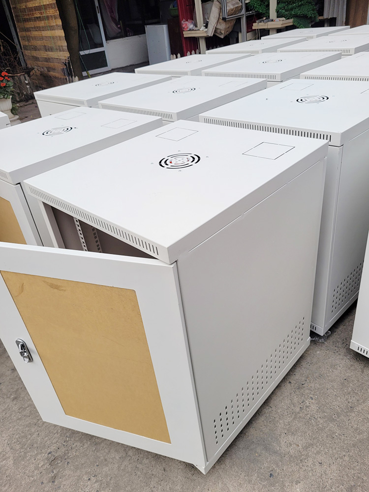 Tủ rack 15U sâu D600 MK trắng - Tủ rack 15U D600 (TỦ MẠNG 15U SÂU 600 MK TRẮNG, TỦ RACK 15U D600 - UNR-15UD600 MK bền đẹp, gi