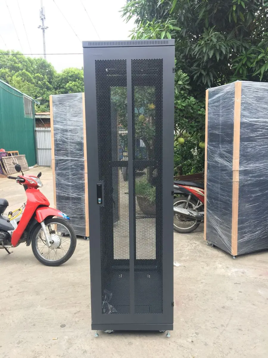 Tủ rack 42u sâu D600, tủ rack Server chuyên dụng Tủ rack 42u sâu D600 - Tủ rack 42u sâu D600, tủ rack Server chuyên dụng (Giá tủ rack 42U D600 như thế nào? 2)