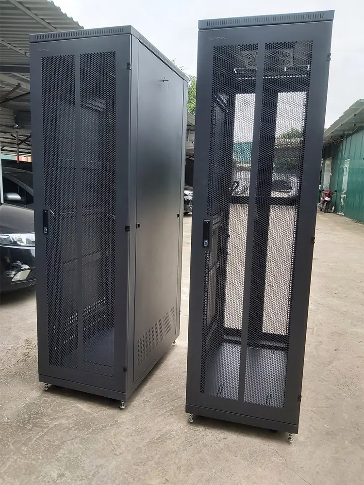 Tủ rack 42U, tủ server chuyên dụng