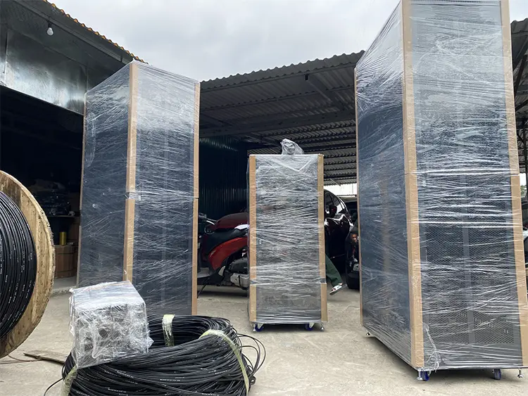 Tủ rack 42u sâu D800 Tủ rack 42u sâu D800 - Hơi thở mới với thiết kế phiên bản 2019 trong tủ rack 42U sâu 800